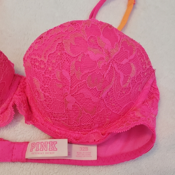 Victoria's Secret Bra 32B and Thong - Picture 3 of 5